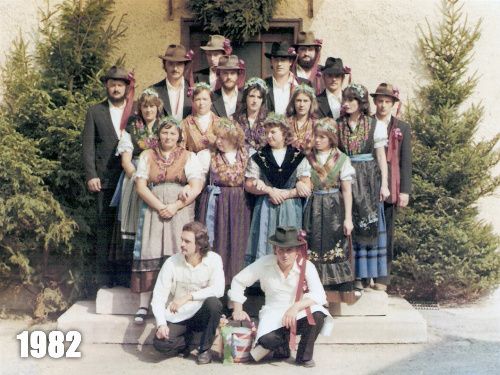 23